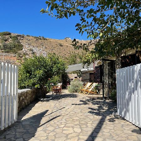 Villa La Familia Maison Traditionnelle Plakias Exterior photo